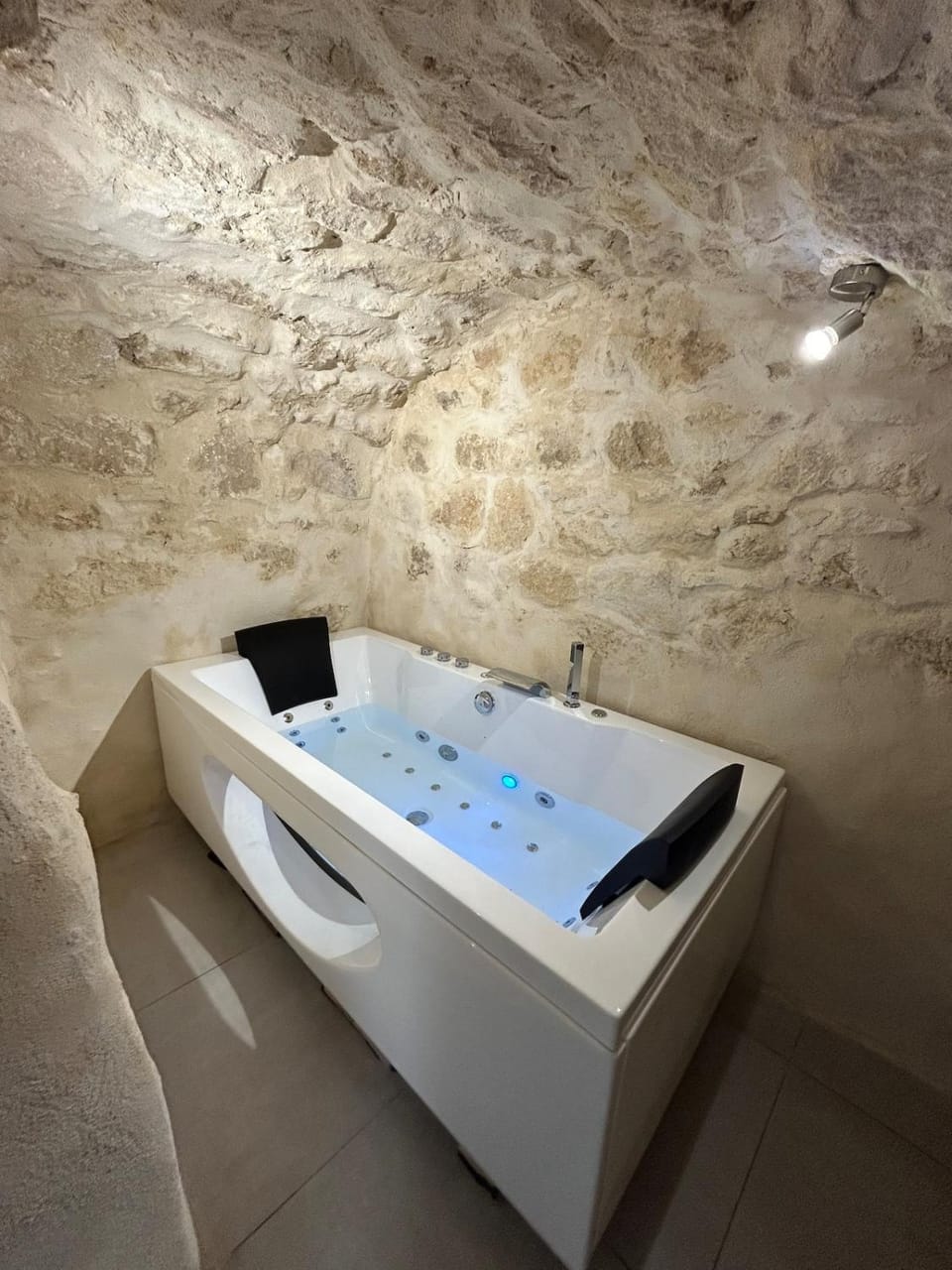 Le provencal Apartment in La Roque-d'Anthéron