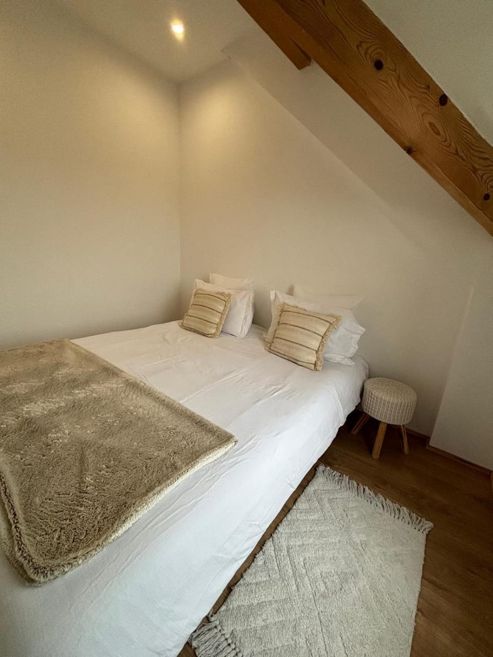 Gite de l'Ormes Magnolia Apartment in Île-de-France