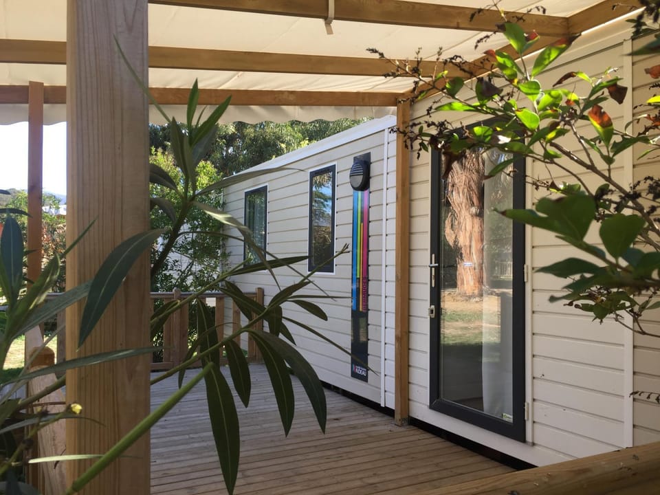 Natural landscape, Garden, Balcony/Terrace, Area and facilities