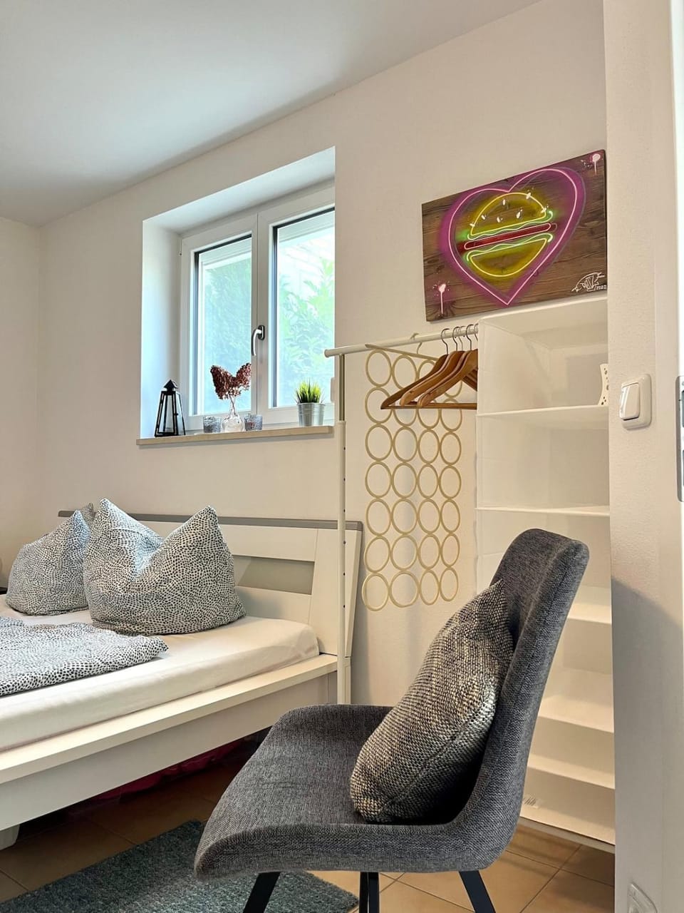 Bed, Photo of the whole room, Bedroom