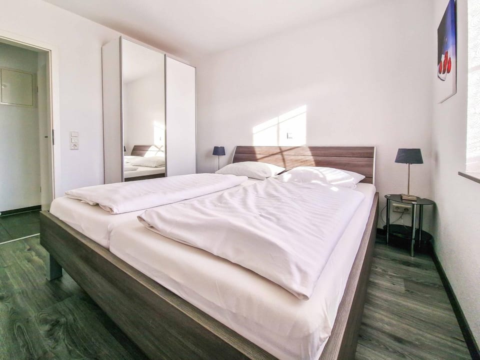 Bed, Bedroom, wardrobe
