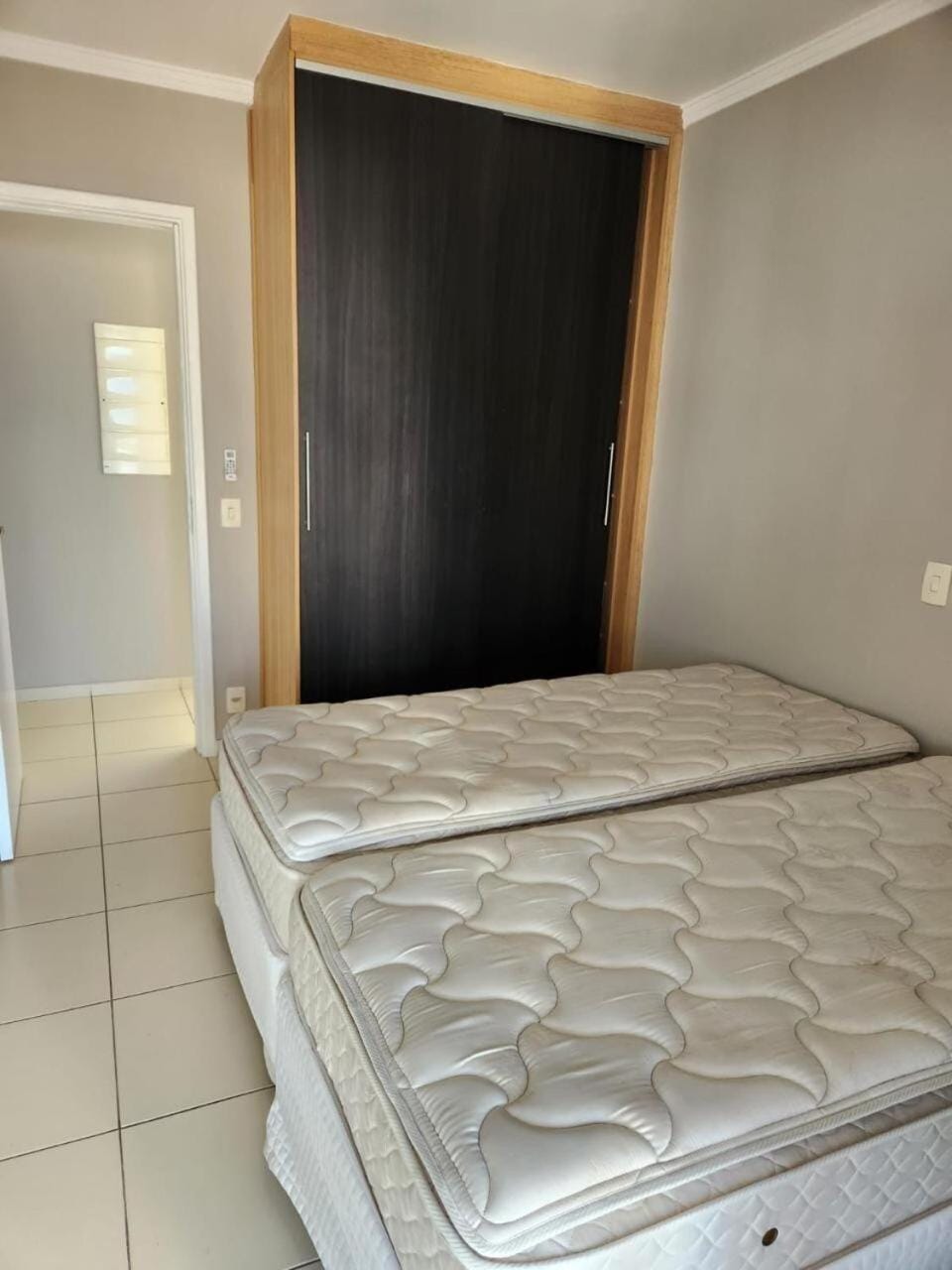 Maravilhoso apto de 111m com vista para o mar - 3 dormitórios - ótima localização na Enseada Apartment in State of São Paulo