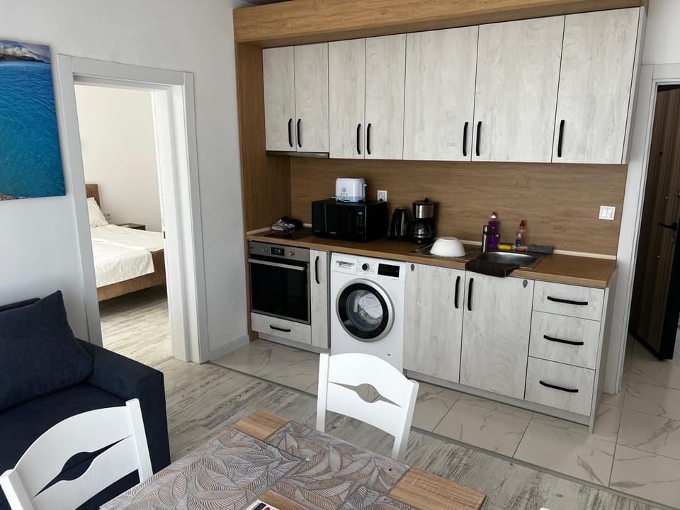 Bed, Coffee/tea facilities, Seating area, Dining area, Bedroom, oven, pet friendly