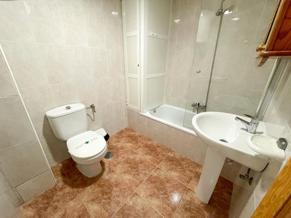Toilet, Bathroom, Bath