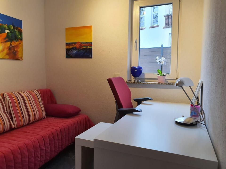 FeWo-App 75qm Saarlouis citynah PP WiFi Apartment in Saarlouis
