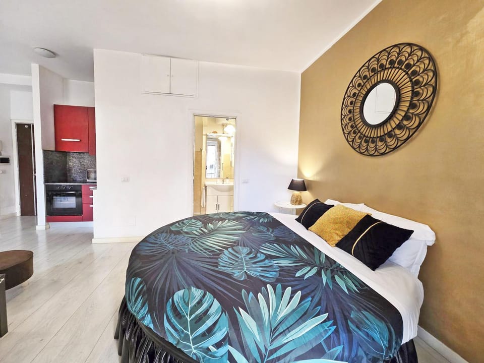 Bed, Photo of the whole room