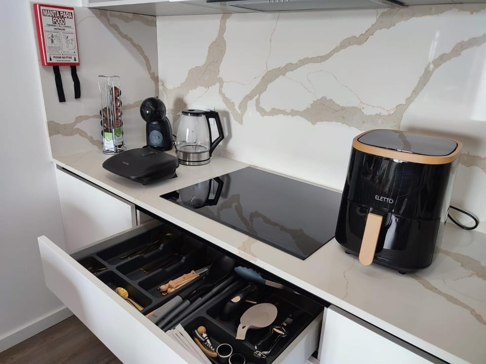Coffee/tea facilities, Kitchen or kitchenette, minibar, toaster