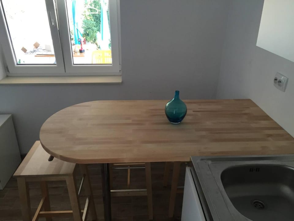 Restaurant/places to eat, Seating area