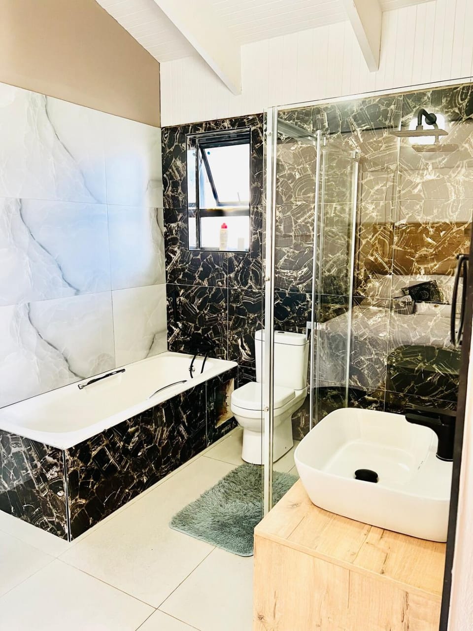 Shower, Toilet, Bathroom, Bath