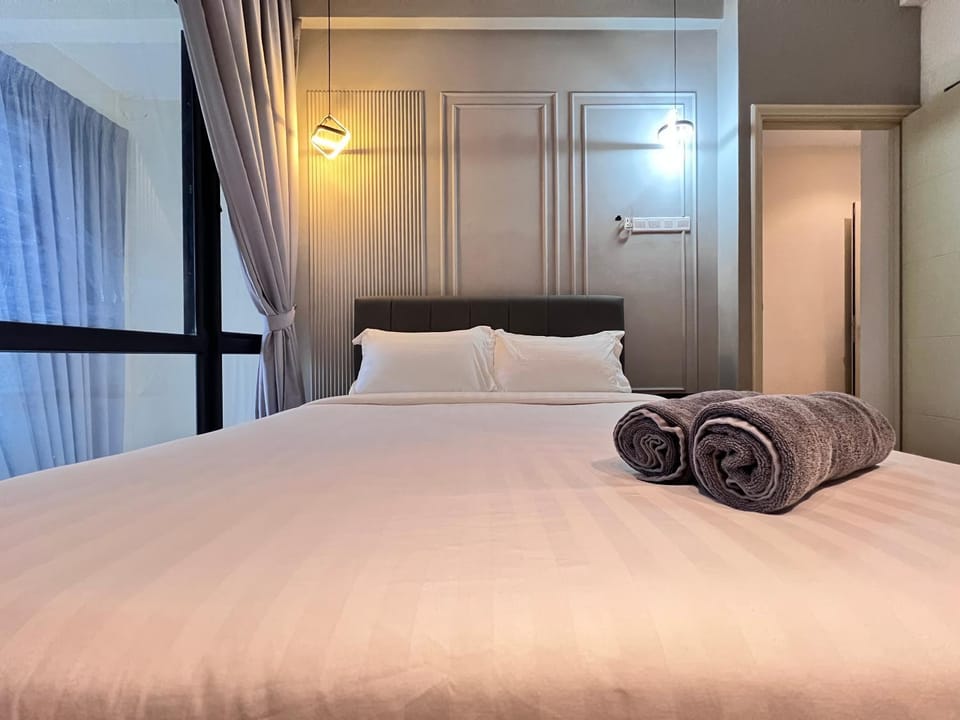 Bedroom, towels, wardrobe