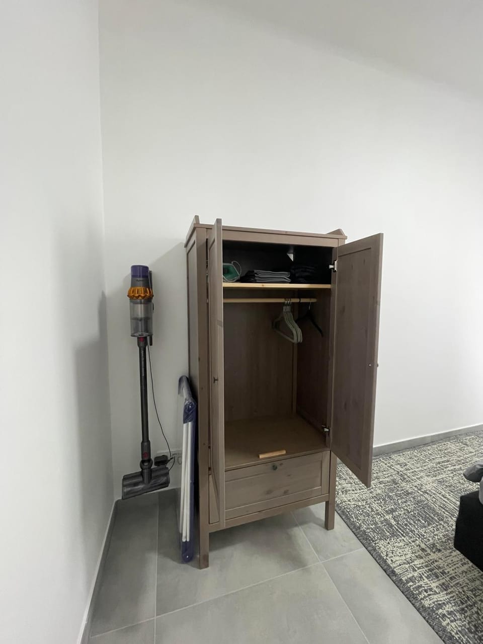 wardrobe