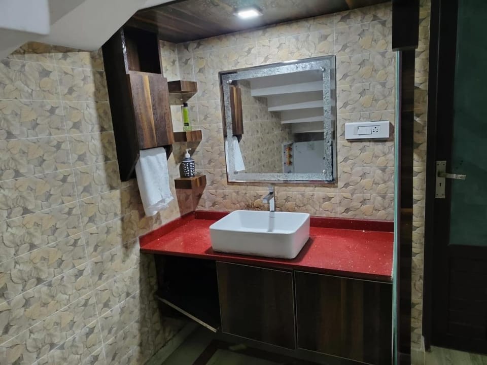 Stay Easy - Potta, Athirapally Road House in Kerala