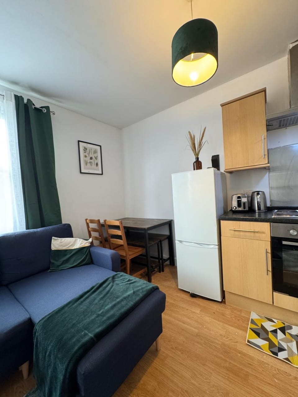 Kitchen or kitchenette, Living room