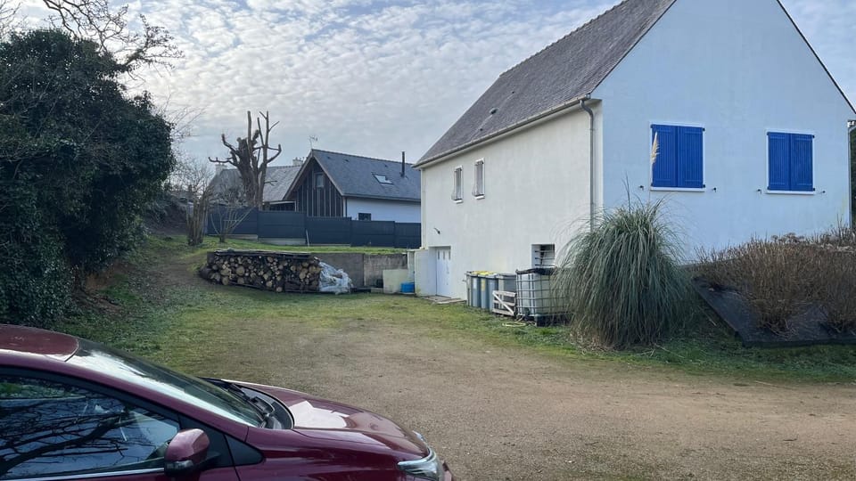 Garden, Garden, Parking