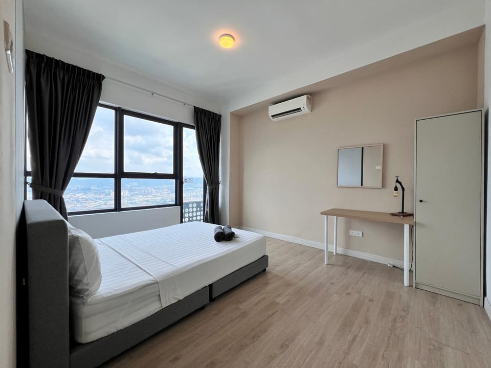 Photo of the whole room, Bedroom, towels, air conditioner