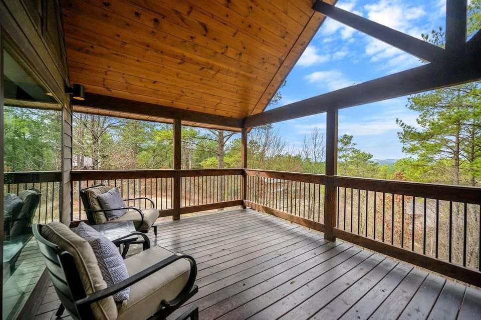 Magnolia Peak By The Cohost Company House in Oklahoma