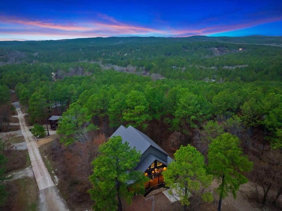 Magnolia Peak By The Cohost Company House in Oklahoma