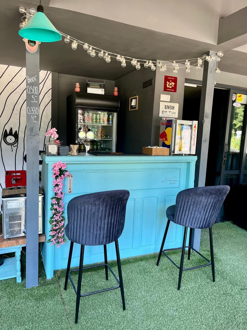 Lounge or bar, Drinks