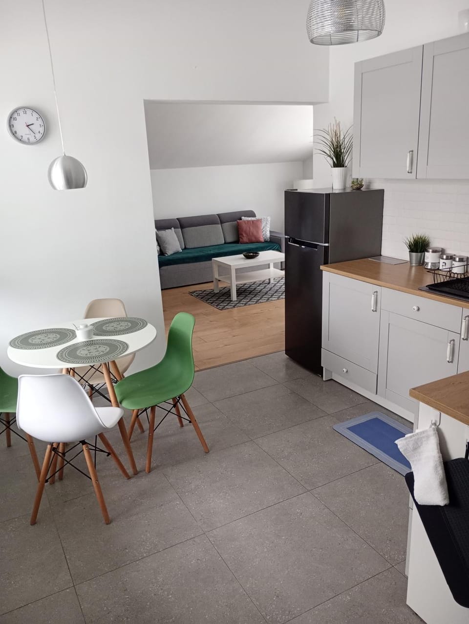Kitchen or kitchenette, Dining area, oven, pet friendly, stove