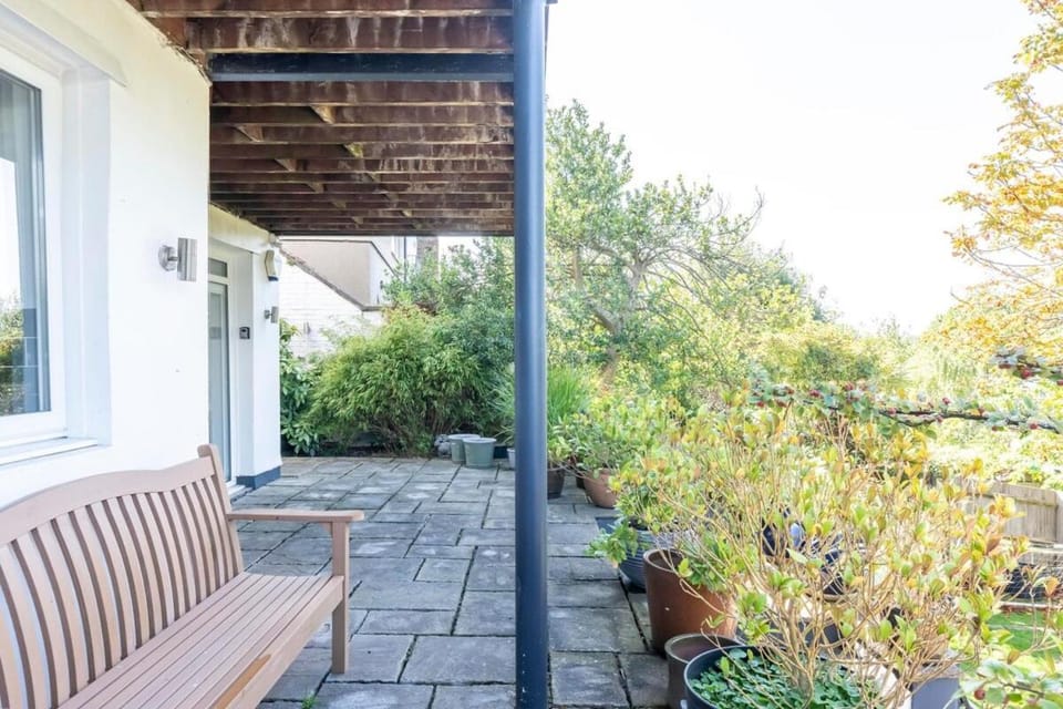 Beautiful Cotham Garden flat 2 bedroom Apartment in Bristol