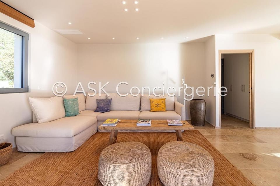 Villa G with sea view, pool Villa in Cavalaire-sur-Mer