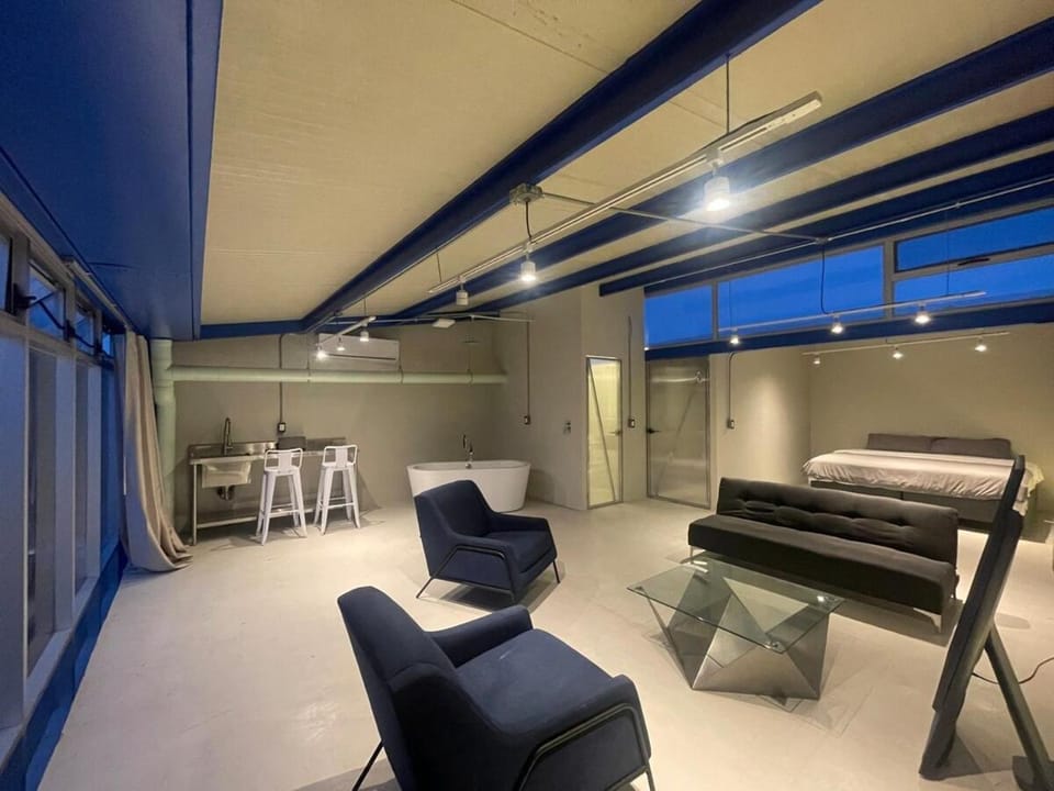 Minimalist loft blocks away from telmex Apartment in Guadalajara