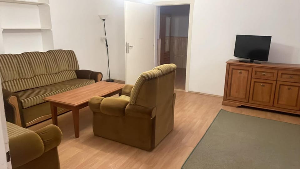 Communal lounge/ TV room, TV and multimedia