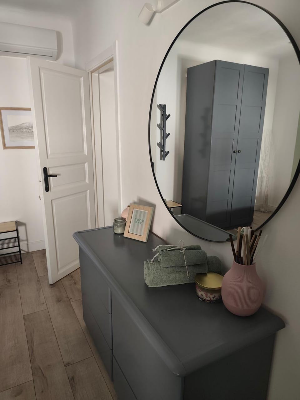 Your Porto Home Lake Mountain Apartment in Canton of Ticino