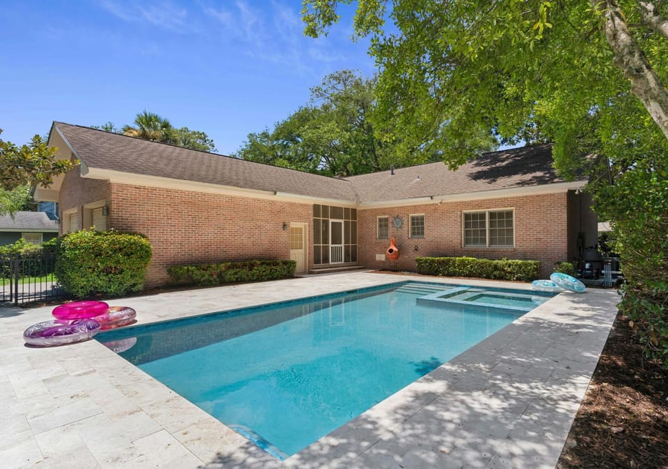 Simone Tranquilla - 2010 Bruce Drive House in Saint Simons Island