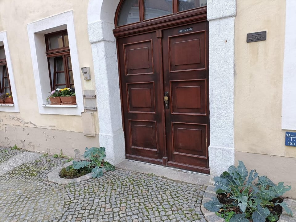 Property building, Facade/entrance