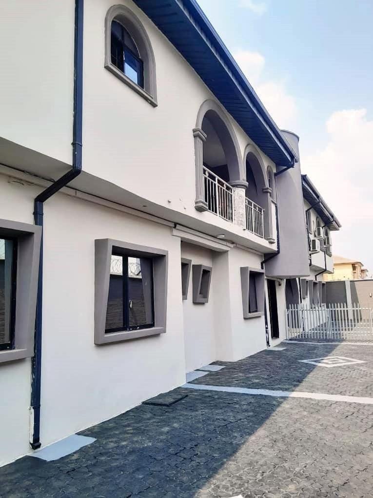 Property building, Day