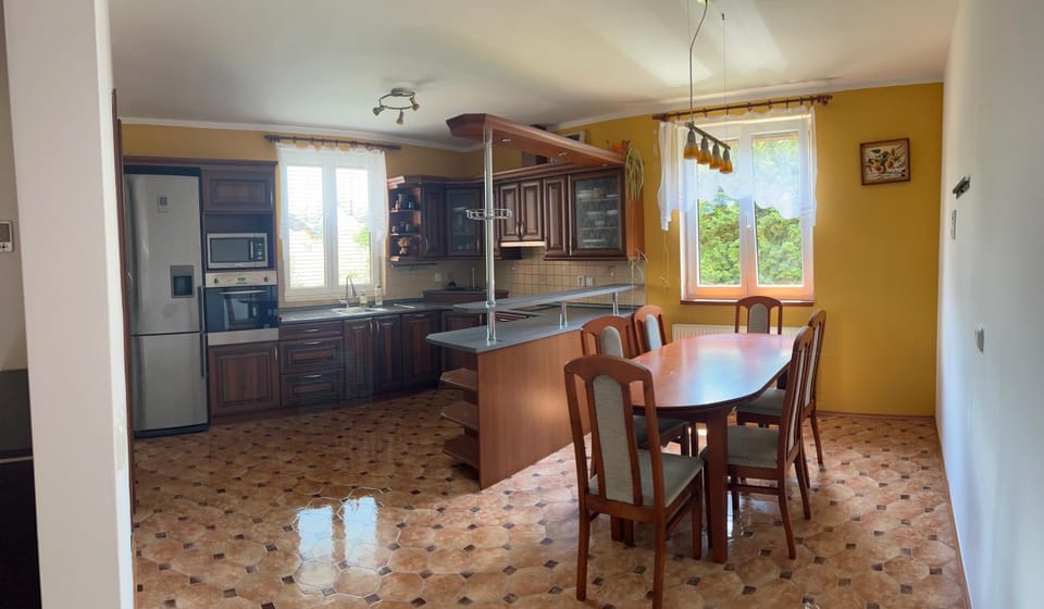 Kitchen or kitchenette, kitchen