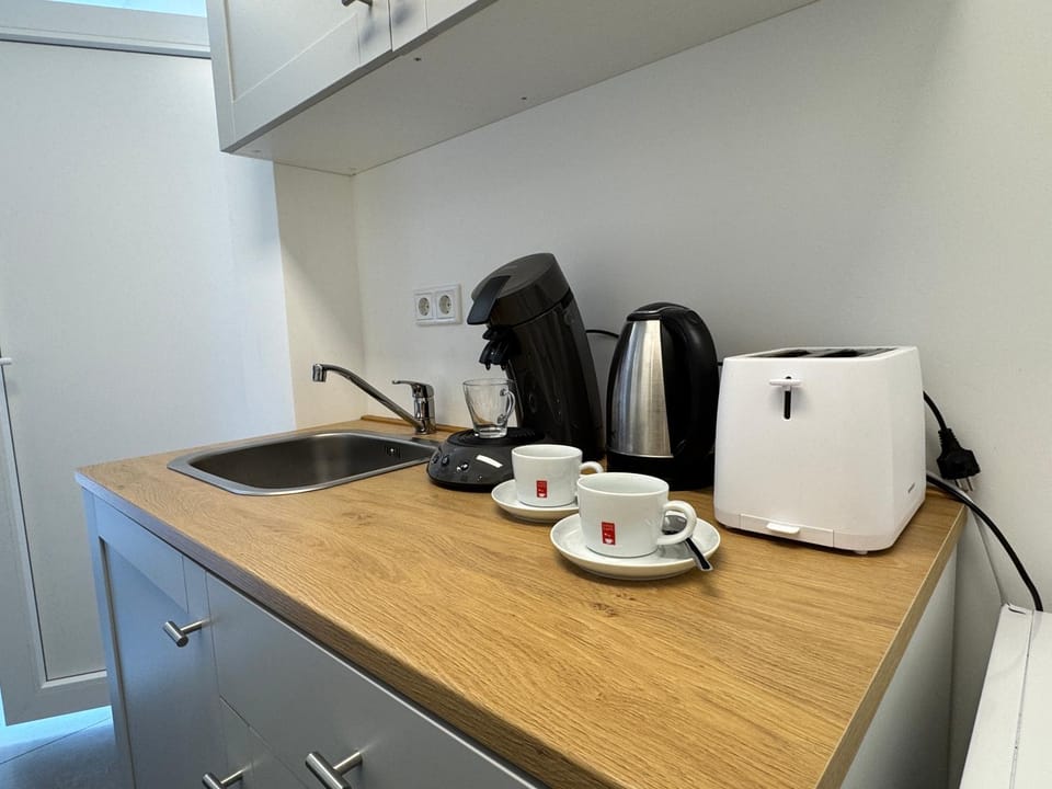 Coffee/tea facilities, Kitchen or kitchenette, toaster