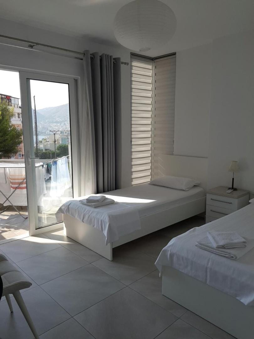 South Coast Apartments AL2 Apartment in Sarandë