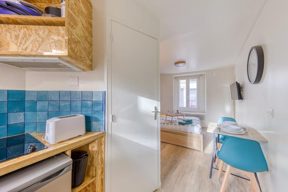 Le Nid Azur Cosy Studio Proche De Paris Apartment in Pantin