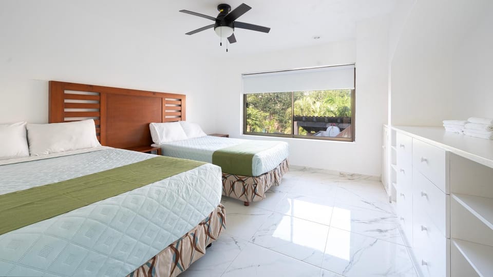 Photo of the whole room, Bedroom