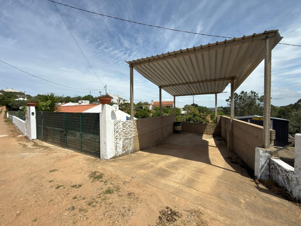 Property building, Balcony/Terrace