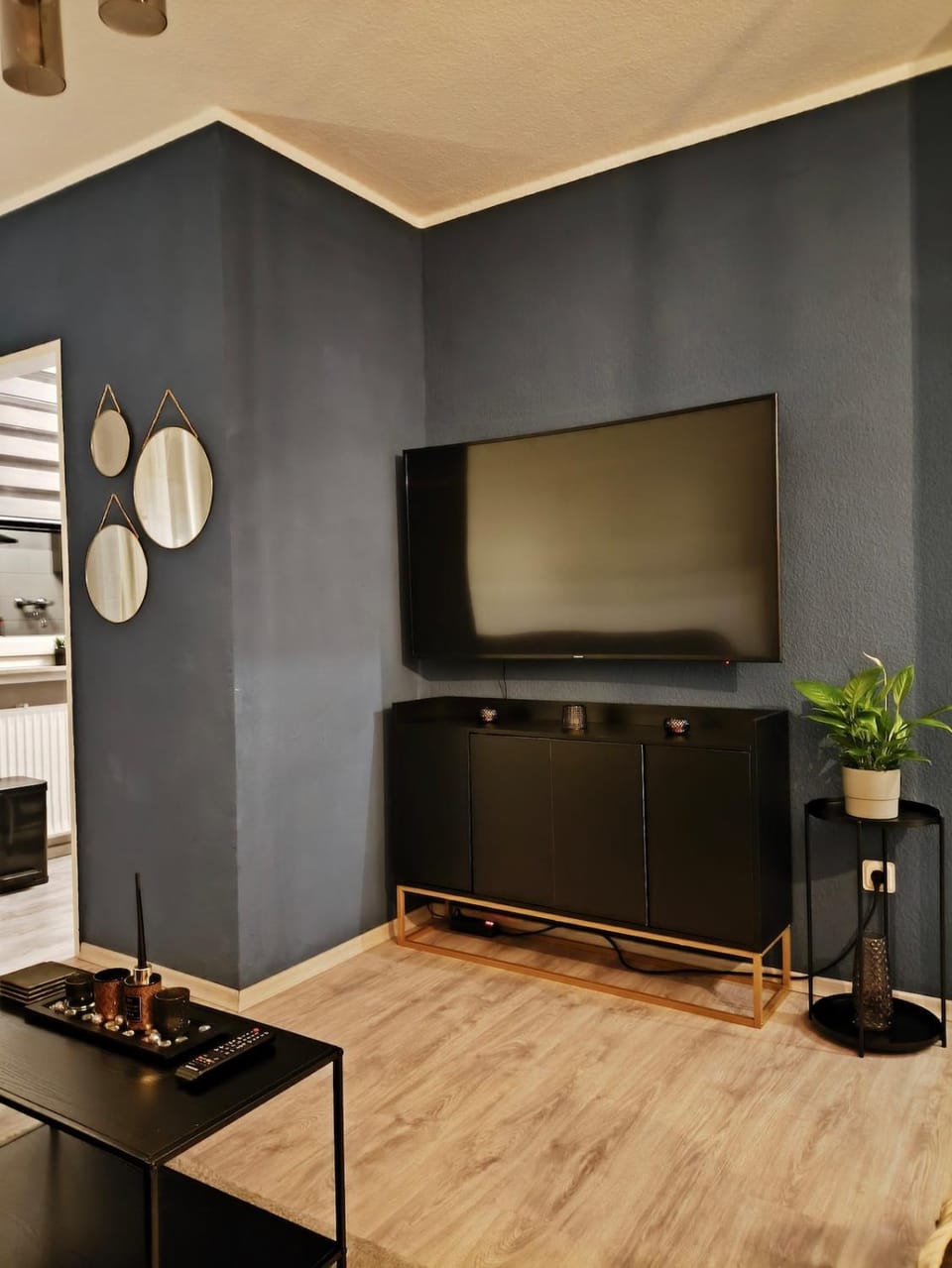 Communal lounge/ TV room