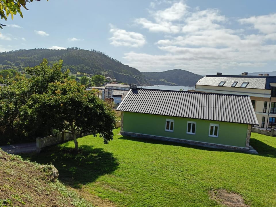 Casa do Olmo House in Galicia