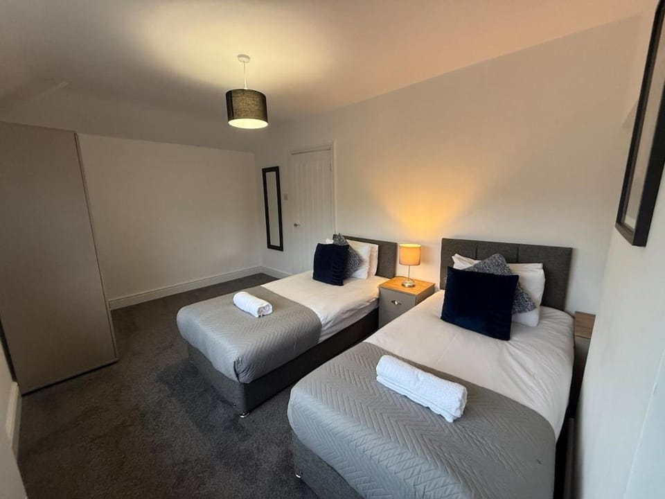 Bed, Photo of the whole room, Bedroom, towels, wardrobe