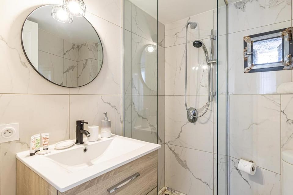 13 ANDRE2 - Very nice duplex apartment, 100m from La Croisette and beaches Apartment in Cannes