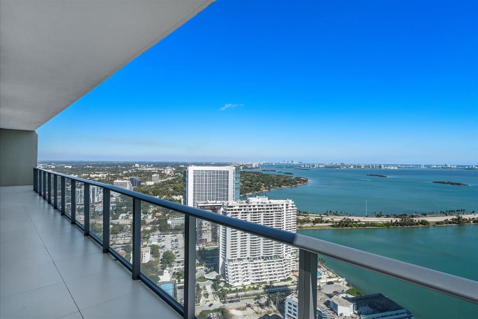 Property building, Nearby landmark, Day, Natural landscape, Bird's eye view, View (from property/room), Balcony/Terrace, Sea view