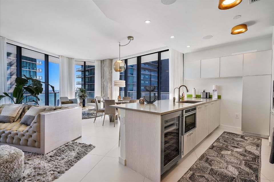 Living room, Dining area, kitchen
