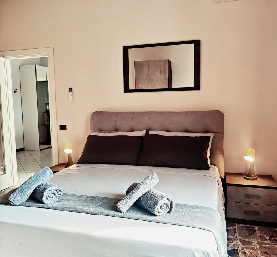 Re Umberto, incantevole, nel cuore di Alba, con posto auto gratuito Bed and Breakfast in Piedmont