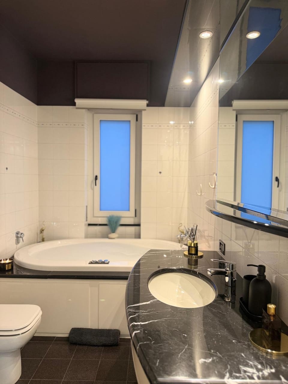 Re Umberto, incantevole, nel cuore di Alba, con posto auto gratuito Bed and Breakfast in Piedmont