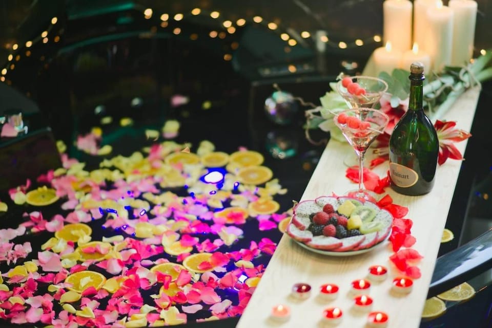 Popart Insolite Jacuzzi,Sauna & SPA Parking free Apartment in Mulhouse