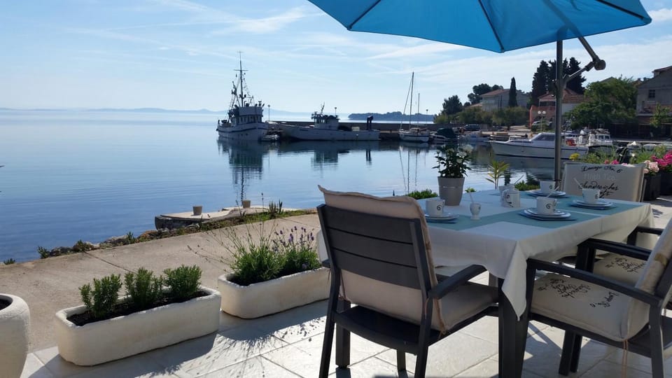 Day, Natural landscape, Balcony/Terrace, Seating area, Sea view, Breakfast