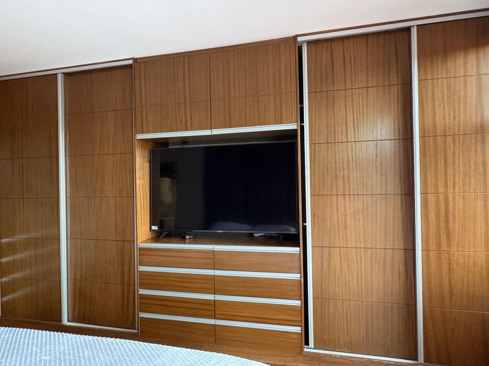 TV and multimedia, Bedroom, wardrobe