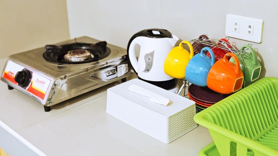 Coffee/tea facilities, Kitchen or kitchenette