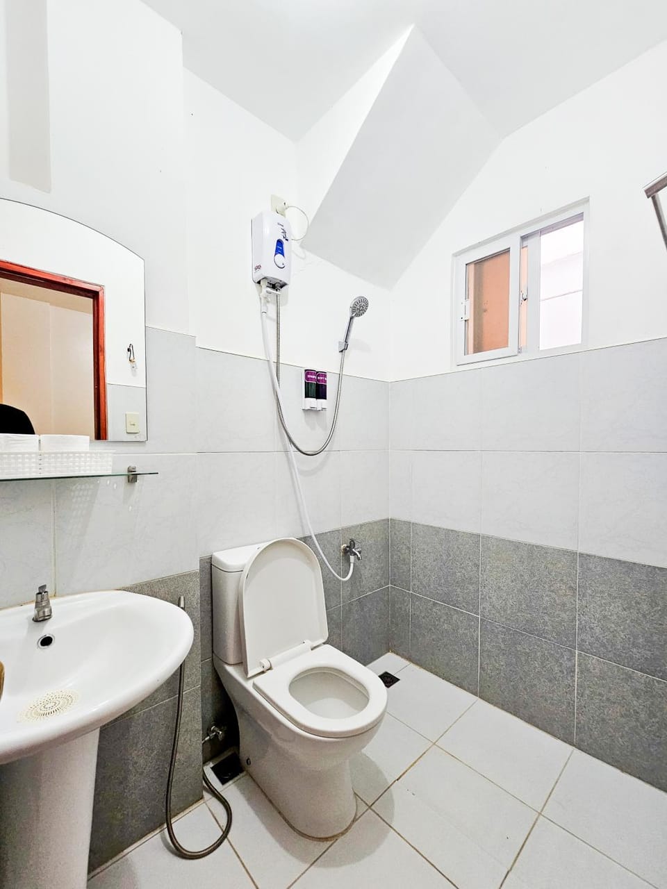 Shower, Toilet, Bathroom, bidet